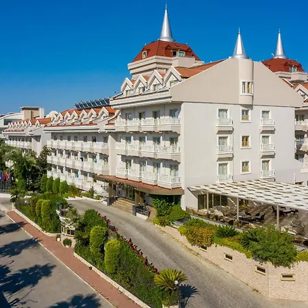 Rezort Aydinbey Famous 5*